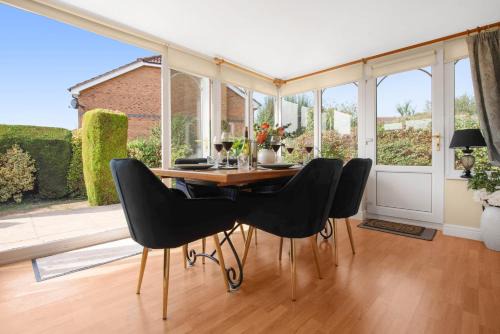 Worcester House | WhiskAwayStays Toulouse Drive