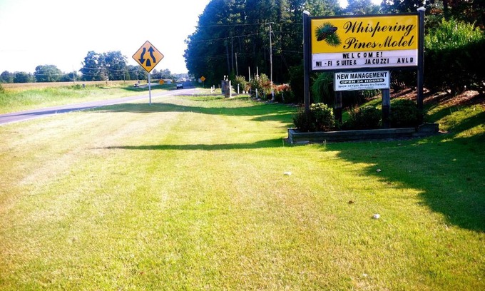 White Stone Hotel | Whispering Pines Motel