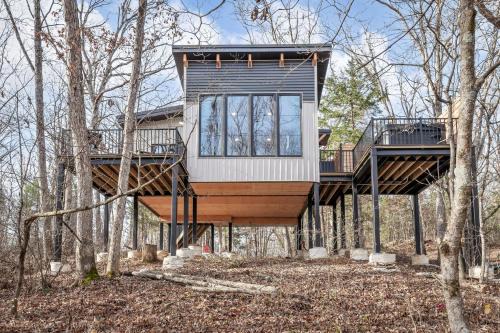 Treloar House | Whispering Pines Treehouse - Sunrise