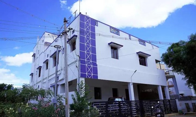 Coimbatore House | WHITE HOUSE- 1BK Pleasant Apartment with Open Terrace