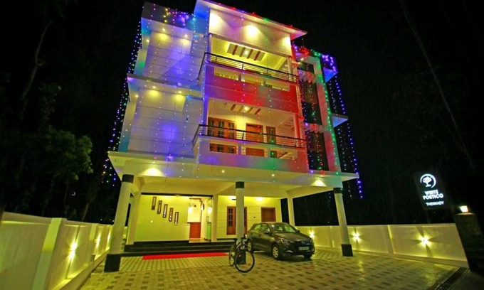 Kumily Hotel | White Portico