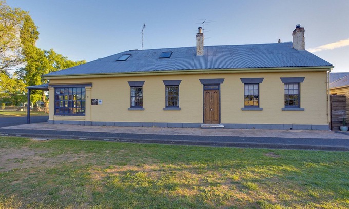Bothwell Cottage | White's Corner