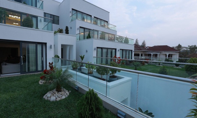 Remera Apartment | White Stone Apartments Nyarutarama