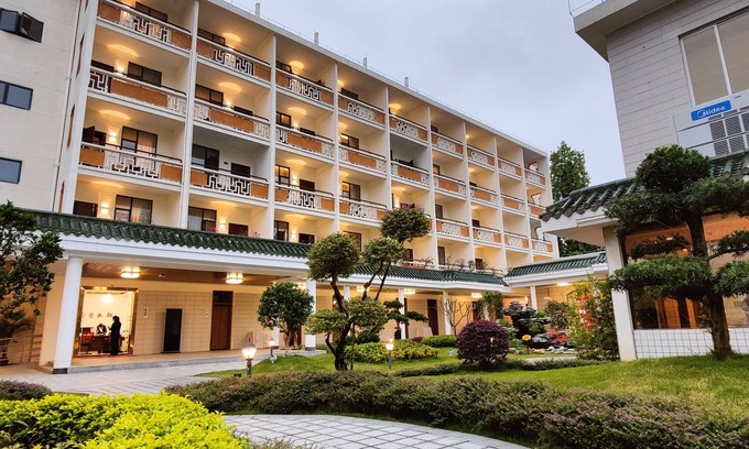 Duanzhou Qu Hotel | White Swan Guest House