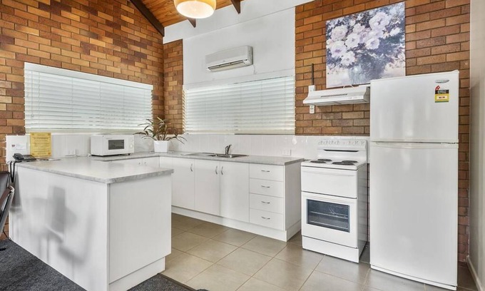 East Toowoomba Hotel | Whiteoaks Motel