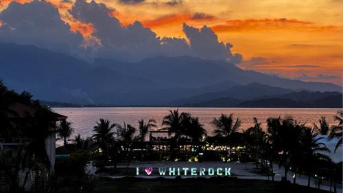 Subic Resort | Whiterock Beach Hotel and Waterpark