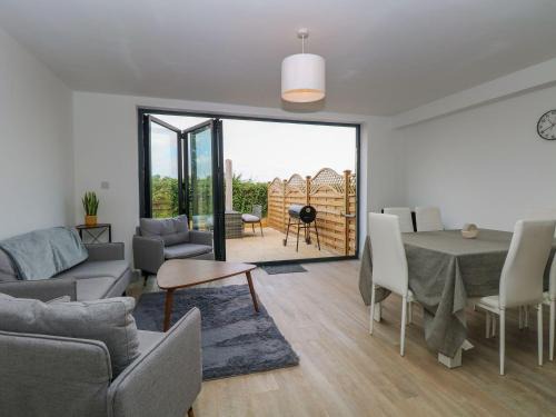 Docking House | Widdington 2 Bernaleen Cottages