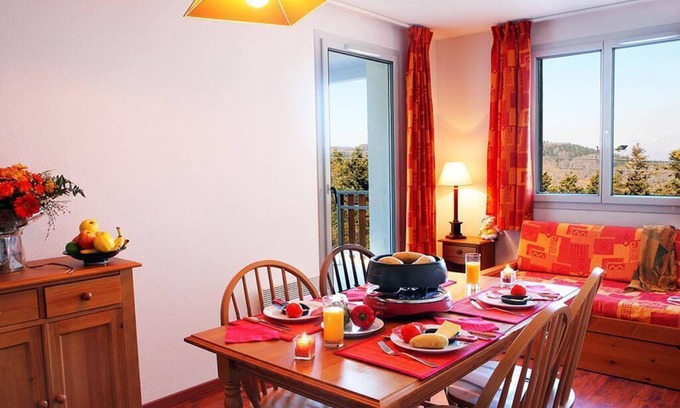 Ax-les-Thermes Apartment | Wifi, 100m from ski slopes, fitness, swimming pool, sauna, ski locker, 31m², Ax-Les-Thermes
