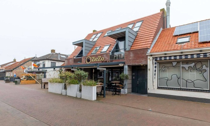 Zoutelande House | Wifi and golden beaches; Home