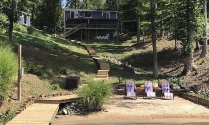 High Point House | Wifi, Firepit, flat lot, great view