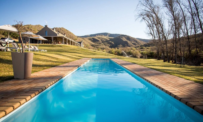 Oudtshoorn Cabin | Wildehondekloof