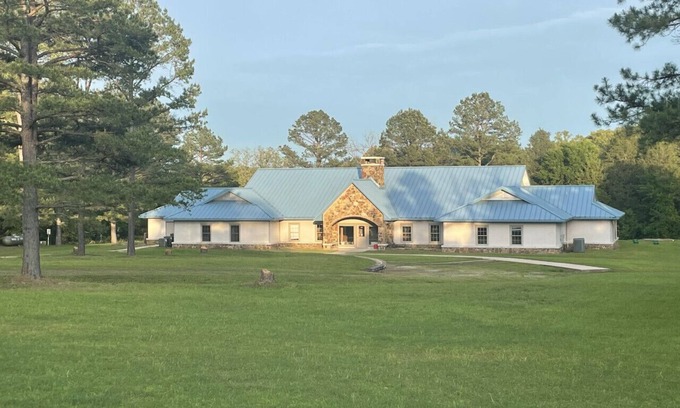 Cecil House | Wilderness Lodge inside private 240 acre Ozark Foothills Paradise