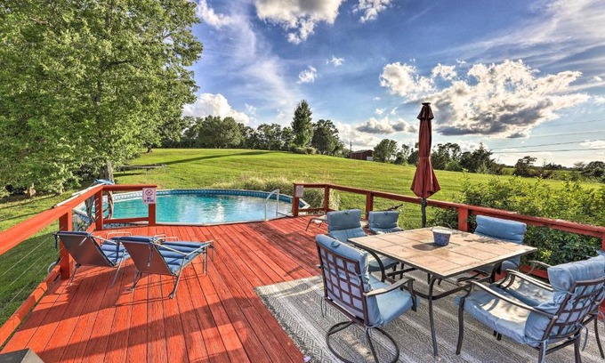 Williamstown House | Williamstown Gem with Private Pool and Hot Tub!