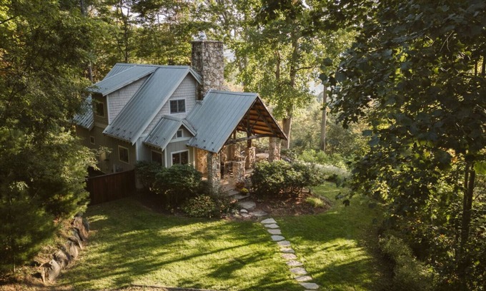 Lansing Cabin | Windfall Farm Stone Cottage