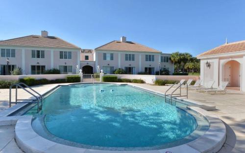 Osprey Apartment | Windsor Lodge Unit 3 close to the Beaches Siesta Key