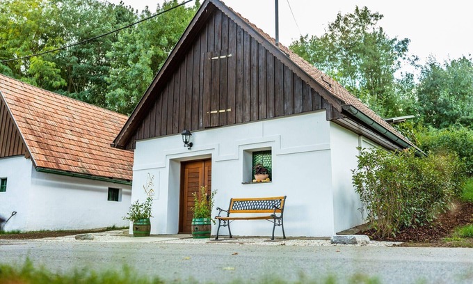 Grub an der March House | Wine barrel chalet for 4 in Grub an der March