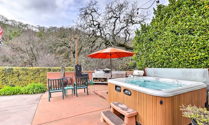 Glen Ellen House | Wine Country Retreat at Private Creekside House!