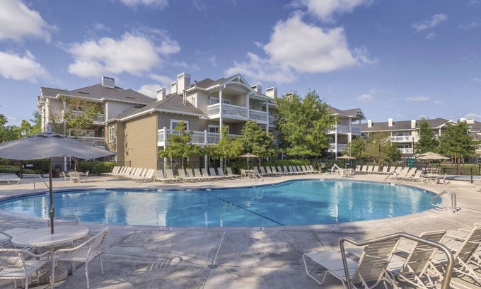 Santa Rosa Resort | Wine Country - Sonoma County