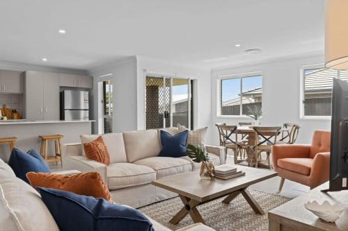 Cessnock House | Wine Down 700m walk to Cessnock CBD