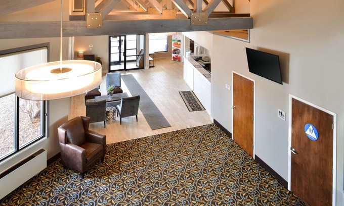Beaver County Hotel | Wingate by Wyndham Beaver I-15