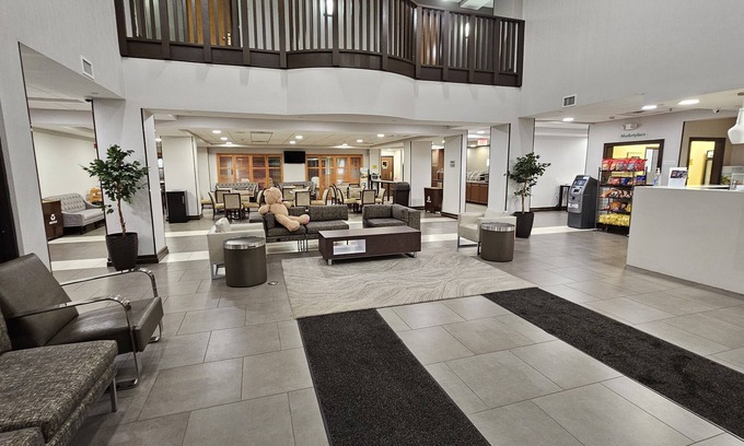 Chantilly Hotel | Wingate by Wyndham Chantilly/Dulles Airport
