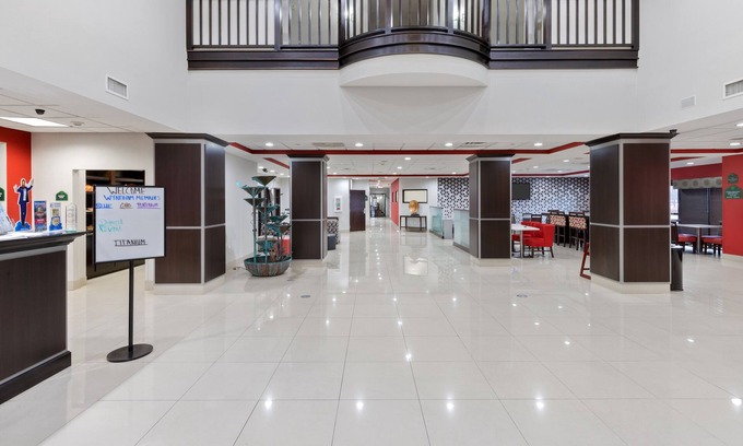 Lake Charles Hotel | Wingate by Wyndham Lake Charles Casino Area