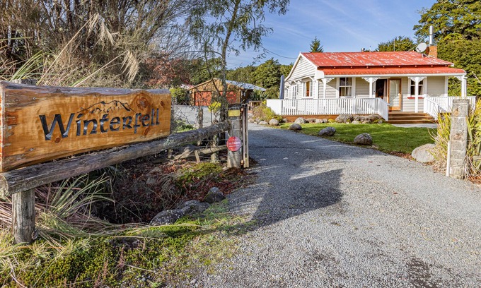 Horopito Cottage | Winterfell - Horopito Holiday Home