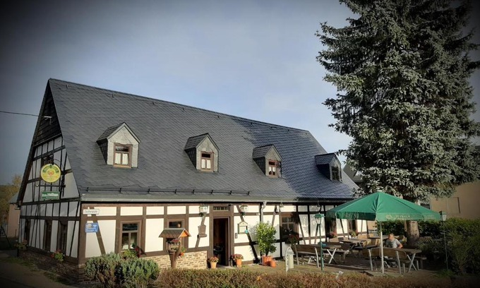 Bad Schlema House | Wirtschaft & Pension Zum Huthaus