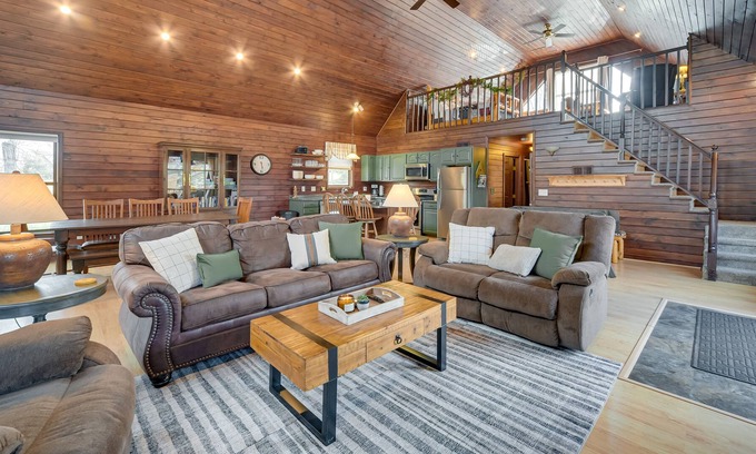 Turtle Lake Cabin | Wisconsin Cabin w/ Private Hot Tub & Deck