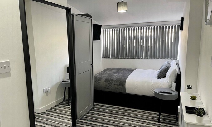 Lee Green Apartment | Wisteria Studio