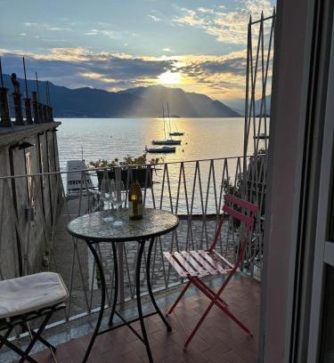 Cerro Apartment | With your feet in the lake