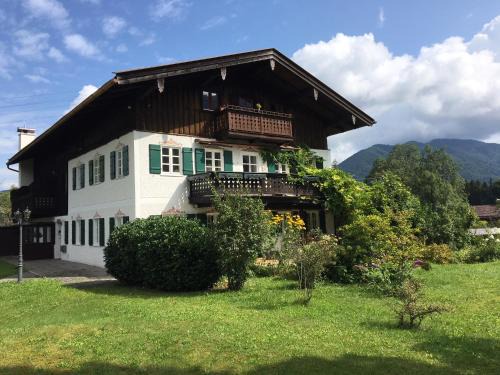 Kreuth Apartment | Wohnen am Weißachsteg