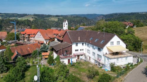 Waldshut-Tiengen Apartment | Wohnung mit 6 Schlafzimmern für 12 Gäste und mehr