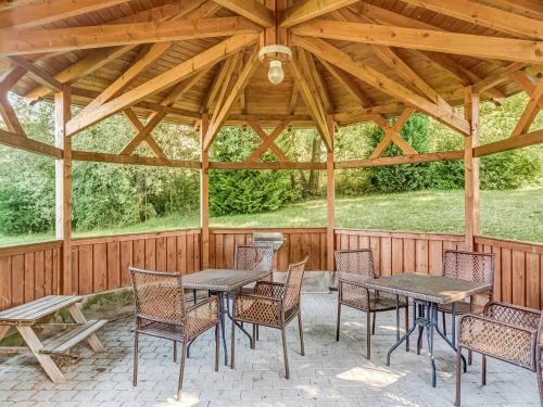 Grunhainichen Villa | Wohnung mit großer Gemeinschaftsterrasse, cleaning included