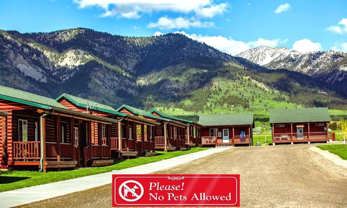 Etna Hotel | Wolf Den Log Cabin Motel and RV Park