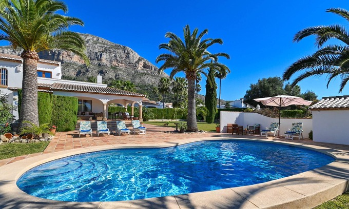 Montgo de Toscamar Villa | Wonderful and classic holiday house with private pool in Javea, Costa Blanca, Spain for 8 persons