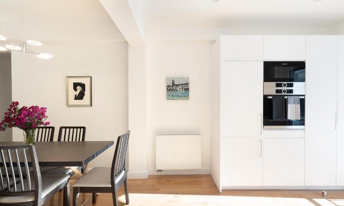 Pangrati Apartment | Wonderful Central Athens 2 Bedroom 2 Bath Sleeps 8