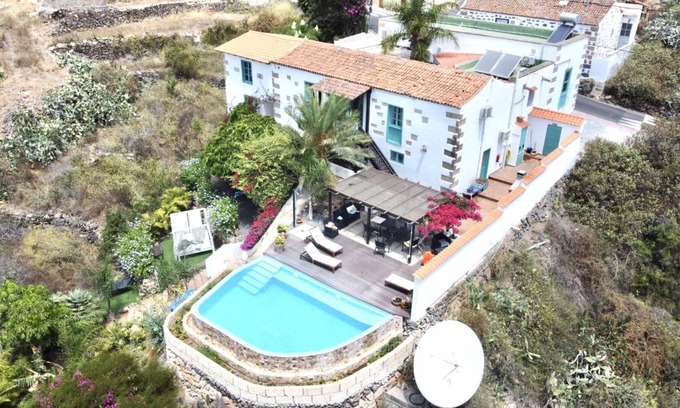 El Rincon Villa | Wonderful Villa with infinity swimming pool in San