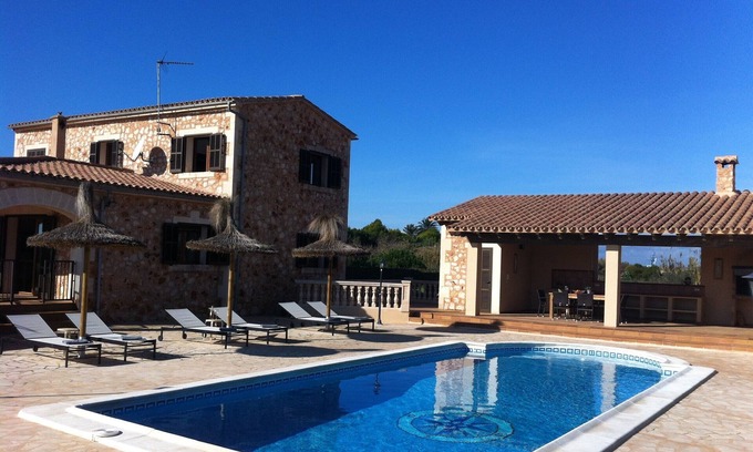 Es Palmer House | Wonderful finca with a large pool and barbecue kitchen near Es Trenc!