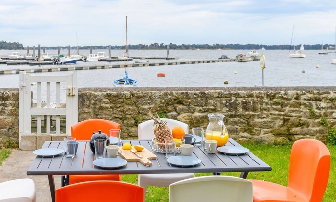 Locmariaquer House | Wonderful private villa for 8 people with WIFI, TV and terrace