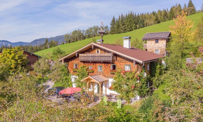 Abtenau Villa | Wonderful private villa for 12 guests with WIFI and TV