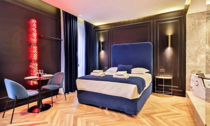 Les Halles Apartment | Wonderful Suite With AC Le Marais Beaubourg