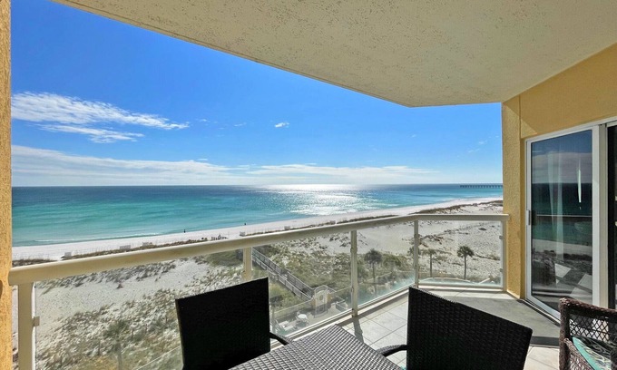 Pensacola Beach Condo | Wonderful views of the Gulf from this 5th flr Emerald Isle, Gulf front condo!