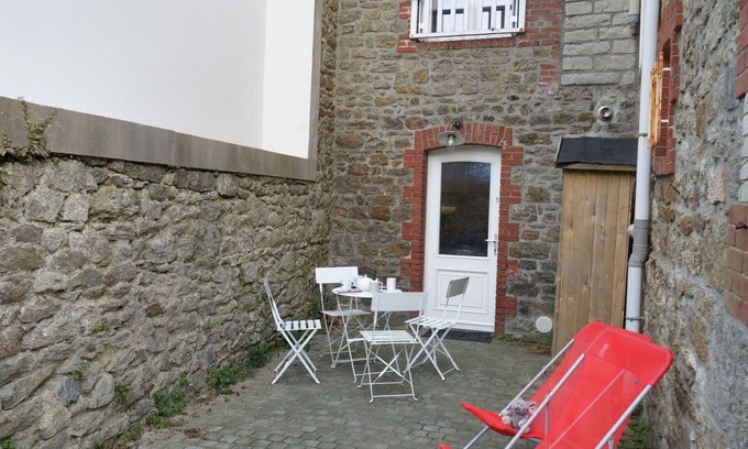 Saint-Igneuc House | Wonderful villa for 5 guests with WIFI, TV, terrace and pets allowed