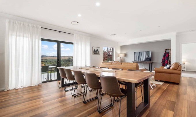 Windera House | Wonderful Windera - Amazing 5 Bedroom Family Home