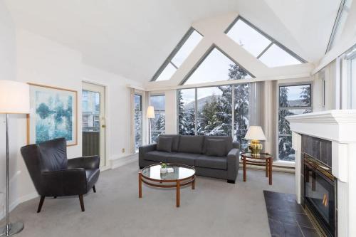 Upper Village House | Woodrun Lodge 517 | Large Ski-In Ski-Out Condo by Upper Village w/Mountain Views & Shared Hot Tub
