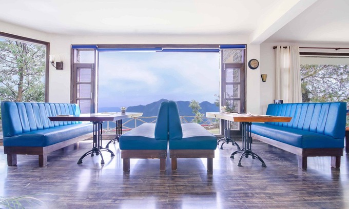 Shimla Hotel | WoodSmoke resort & Spa