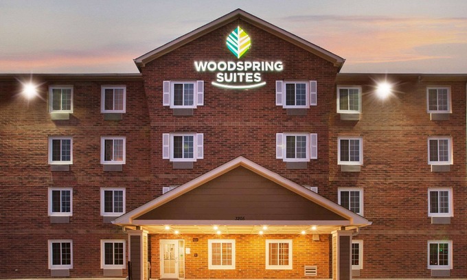 West Columbus Hotel | WoodSpring Suites Columbus Urbancrest