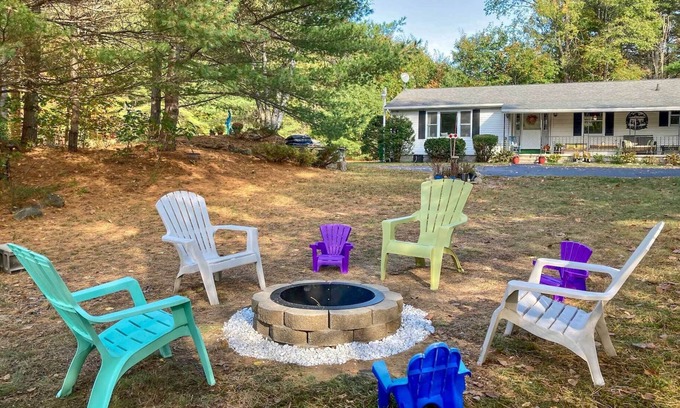 Diamond Point House | Woodsy Diamond Point Getaway - 5 Mi to Lake George