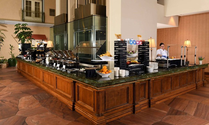 Aurora Hotel | Woolley’s Classic Suites